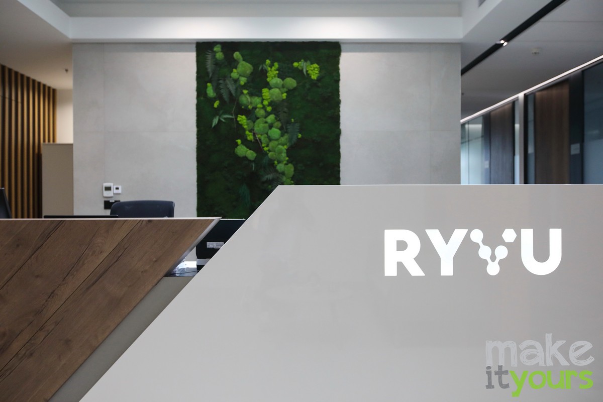 Wnętrza siedziby firmy Ryvu, recepcja. Projekt wnętrz autorstwa Make It Yours - biura projektowania wnętrz